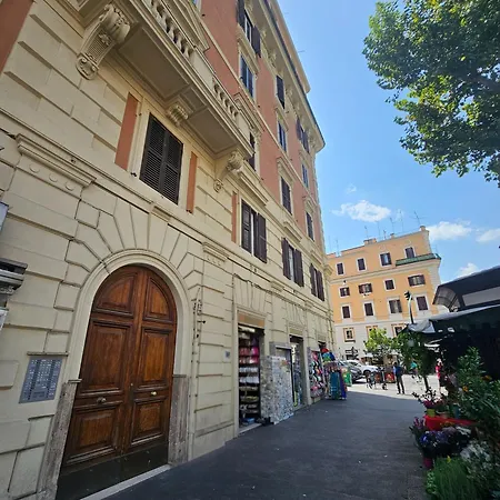 Costantino Imperatore شقة روما